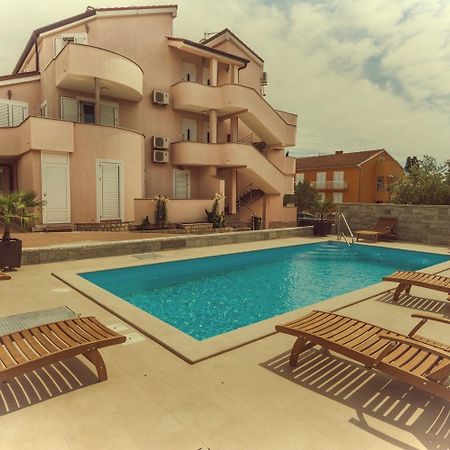 Apartments Basilea บีโอกราดนาโมรู ภายนอก รูปภาพ